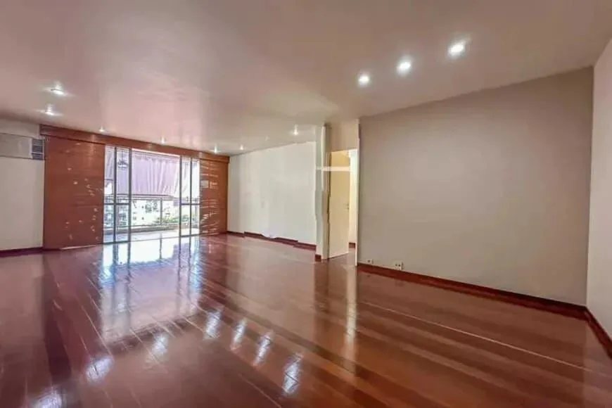 Apartamentos com 3 quartos à venda em Laranjeiras, RJ | Rede Morar Imóveis